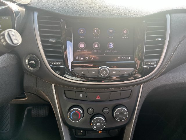 Used 2020 Chevrolet Trax LT w/ LT Convenience Package FWD image 22