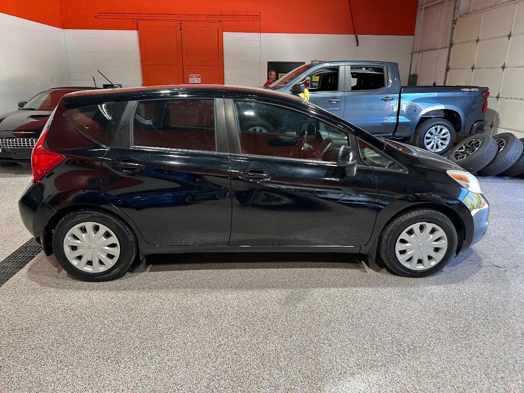 Used 2014 Nissan Versa Note SV image 2