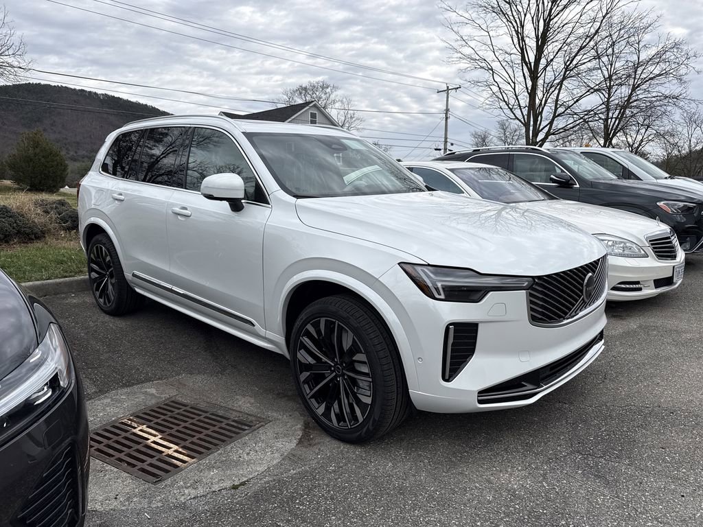 New 2026 Volvo XC90 B6 Plus w/ Protection Package Premier
