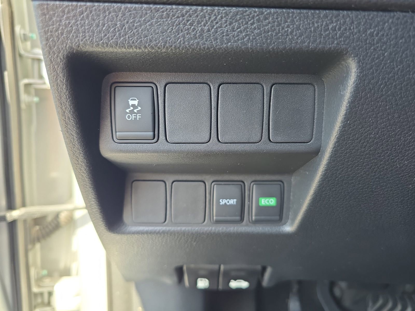 Used 2017 Nissan Rogue S image 20