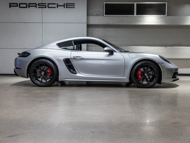 Used 2025 Porsche 718 Cayman GT4 image 18
