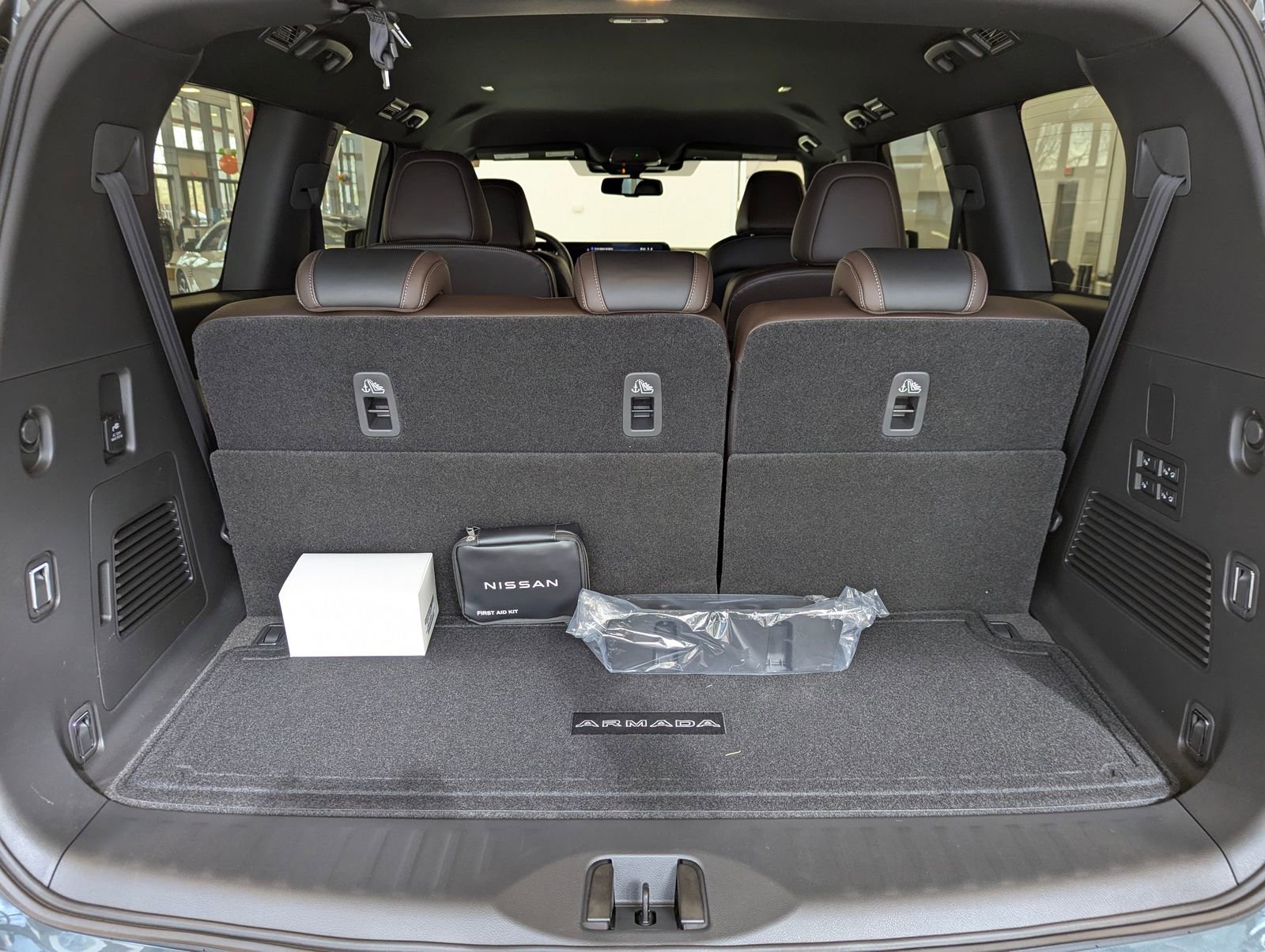 New 2025 Nissan Armada SL w/ Captain's Chari Seat Package image 12