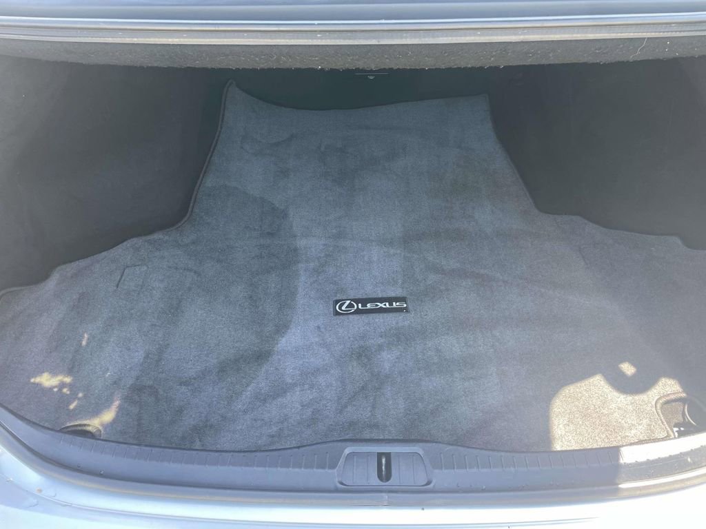 Used 2010 Lexus LS 460 w/ Comfort Pkg RWD image 8
