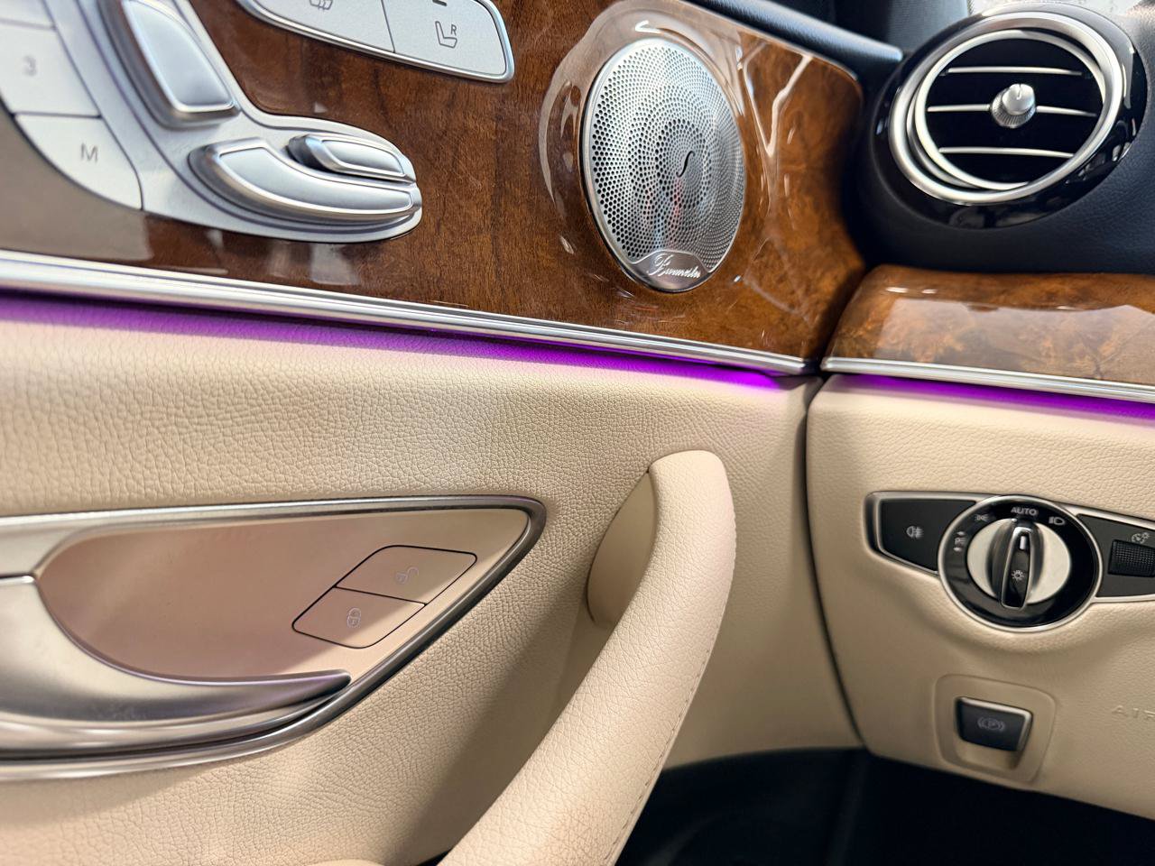 Used 2018 Mercedes-Benz E 300 image 36