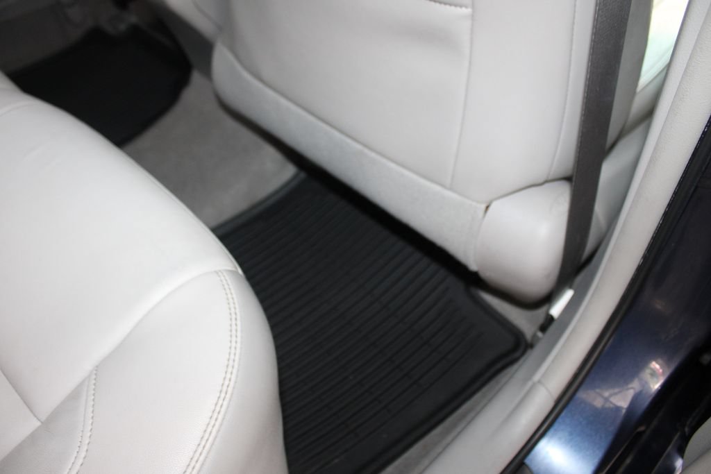 Used 2015 Toyota Camry XLE w/ Moonroof Package FWD image 56