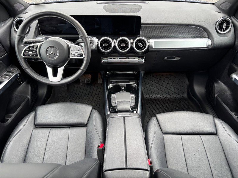 Used 2021 Mercedes-Benz GLB 250 4MATIC image 11