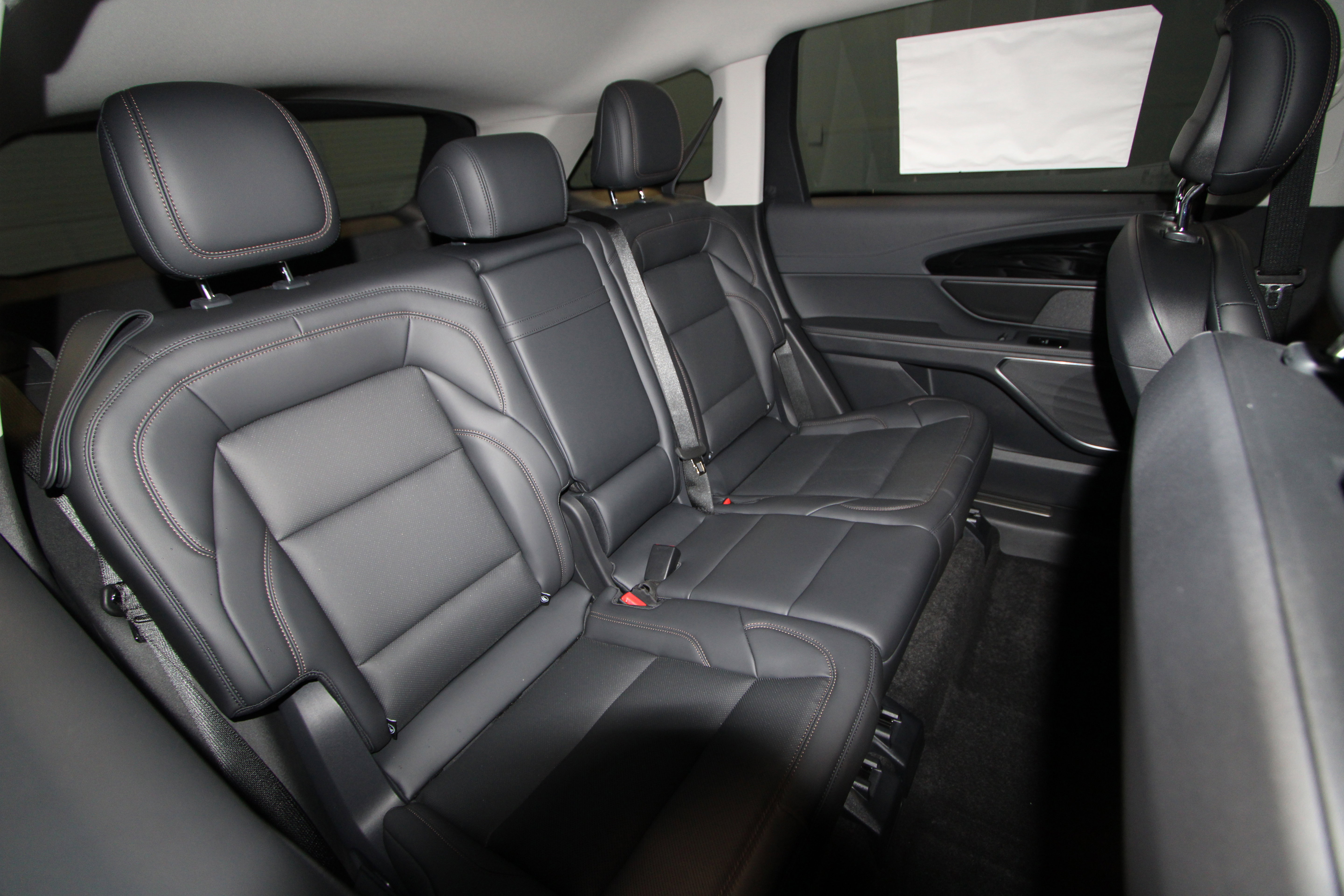 New 2026 Lincoln Nautilus Premier image 25