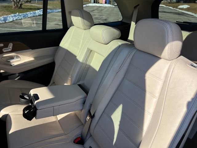 Used 2021 Mercedes-Benz GLS 450 4MATIC image 25