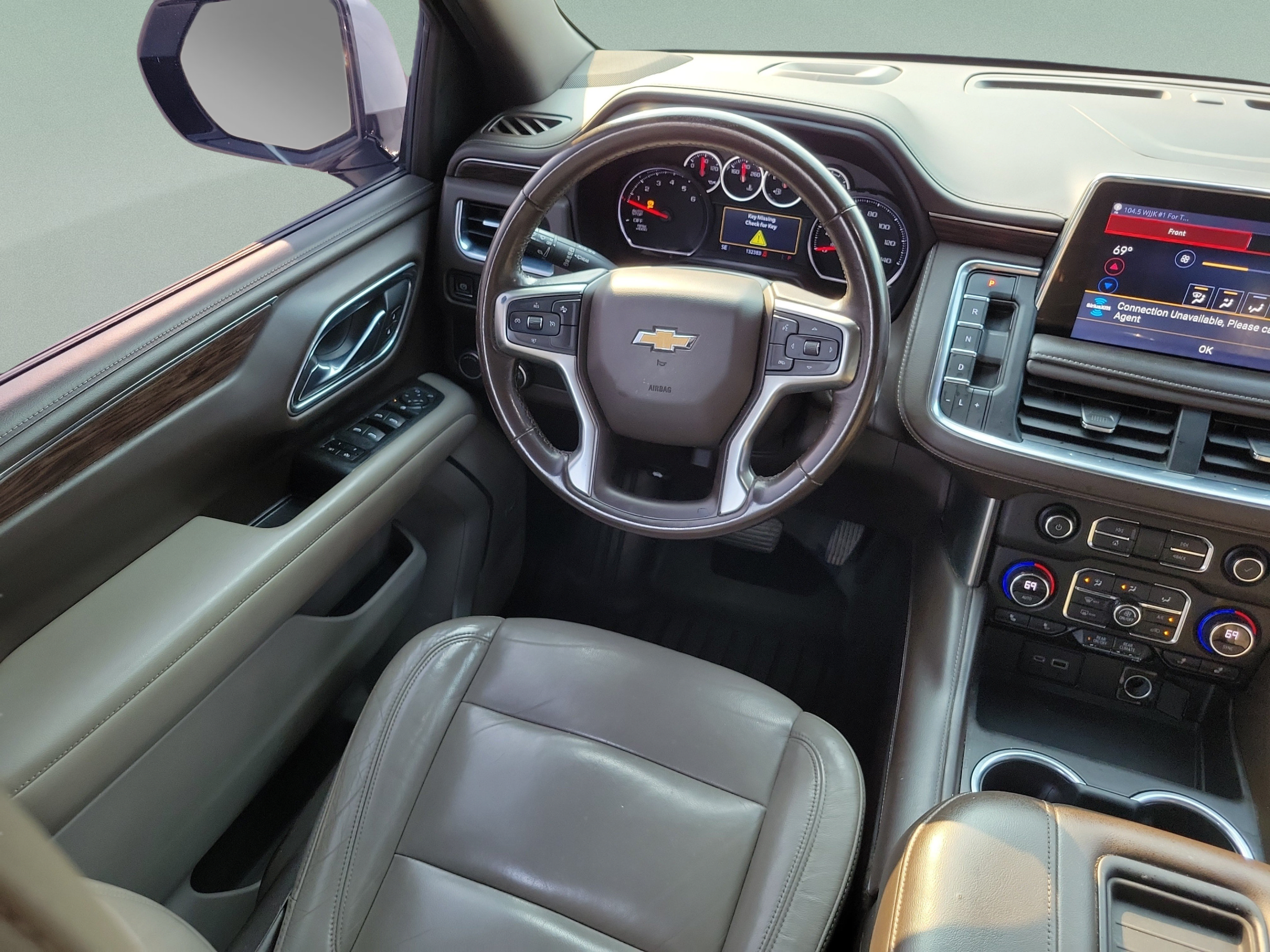 Used 2021 Chevrolet Suburban LT RWD image 14