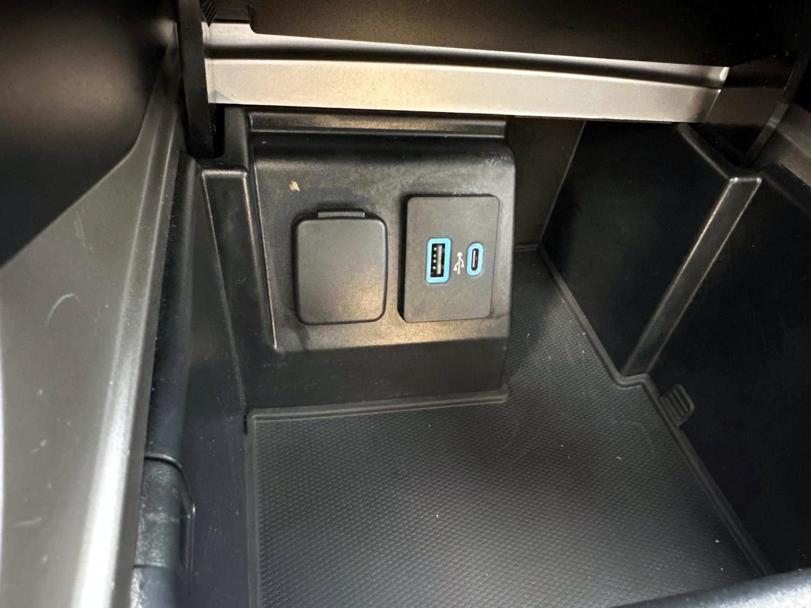 Used 2020 Ford Explorer ST w/ ST High-Performance Pack image 21