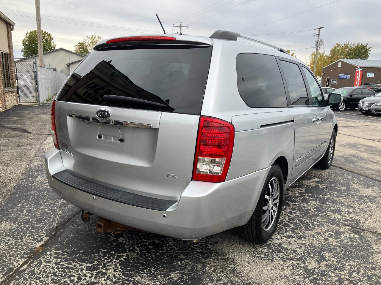 Used 2012 Kia Sedona EX image 3