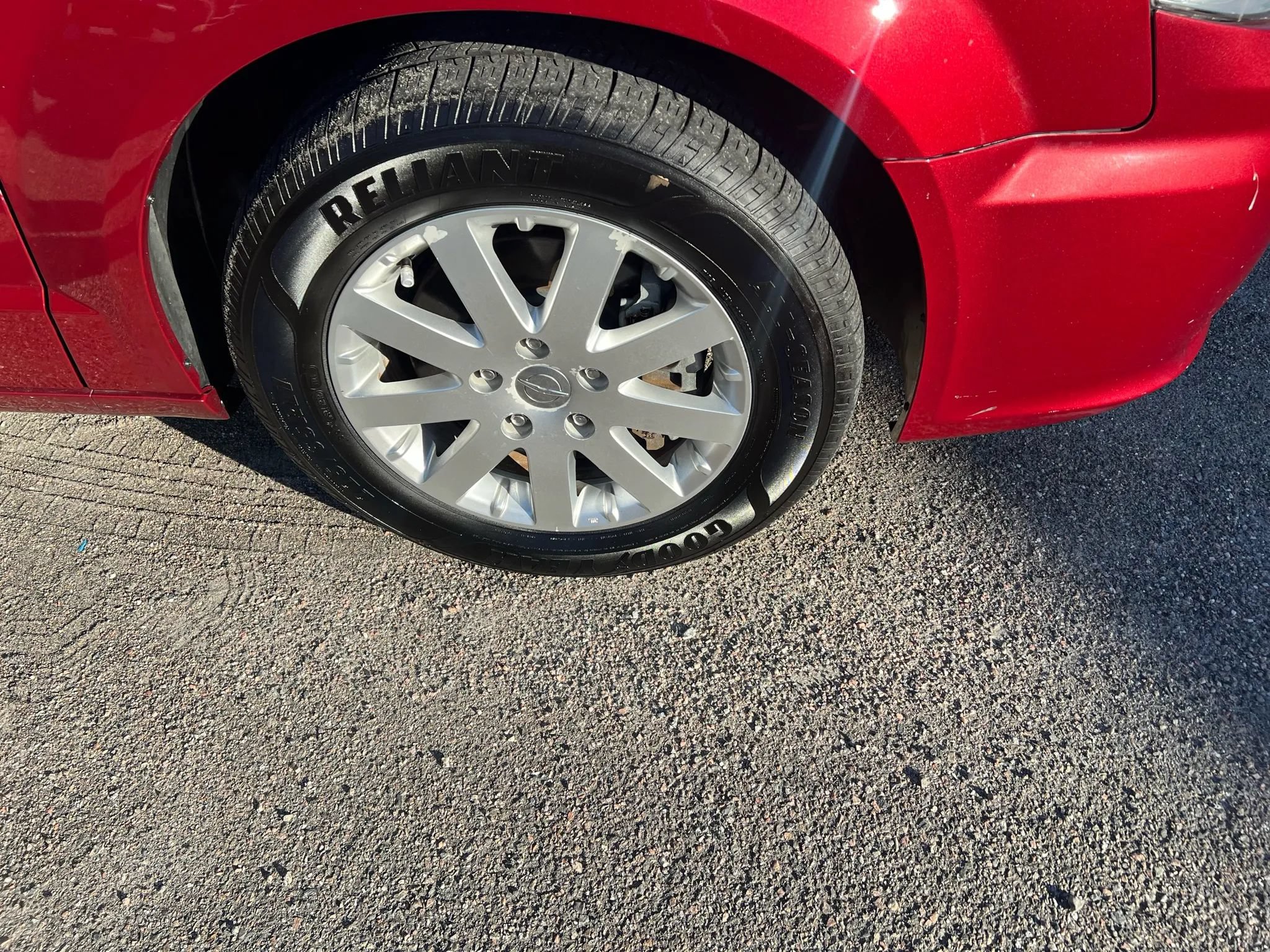 Used 2016 Chrysler Town & Country Touring FWD image 16