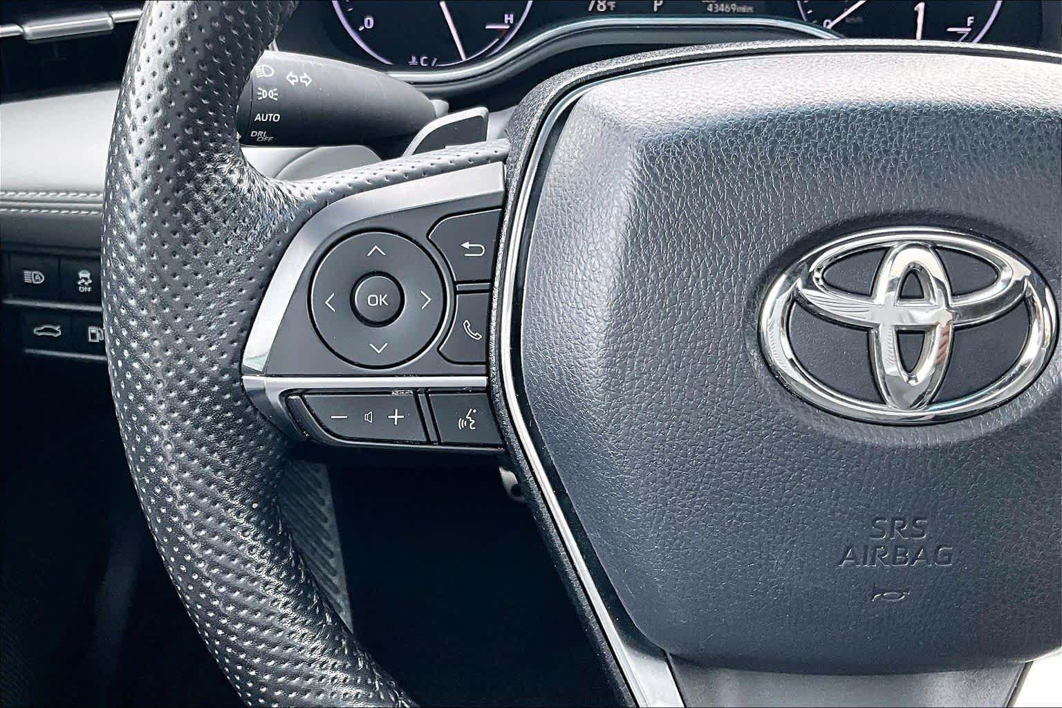 Certified 2019 Toyota Avalon Touring w/ Advanced Safety Package FWD image 24