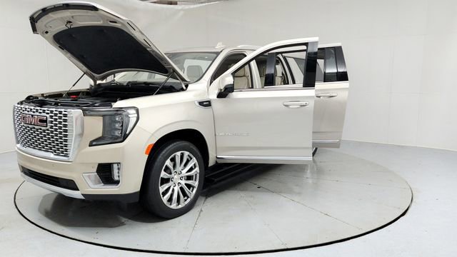 Used 2022 GMC Yukon XL Denali image 9