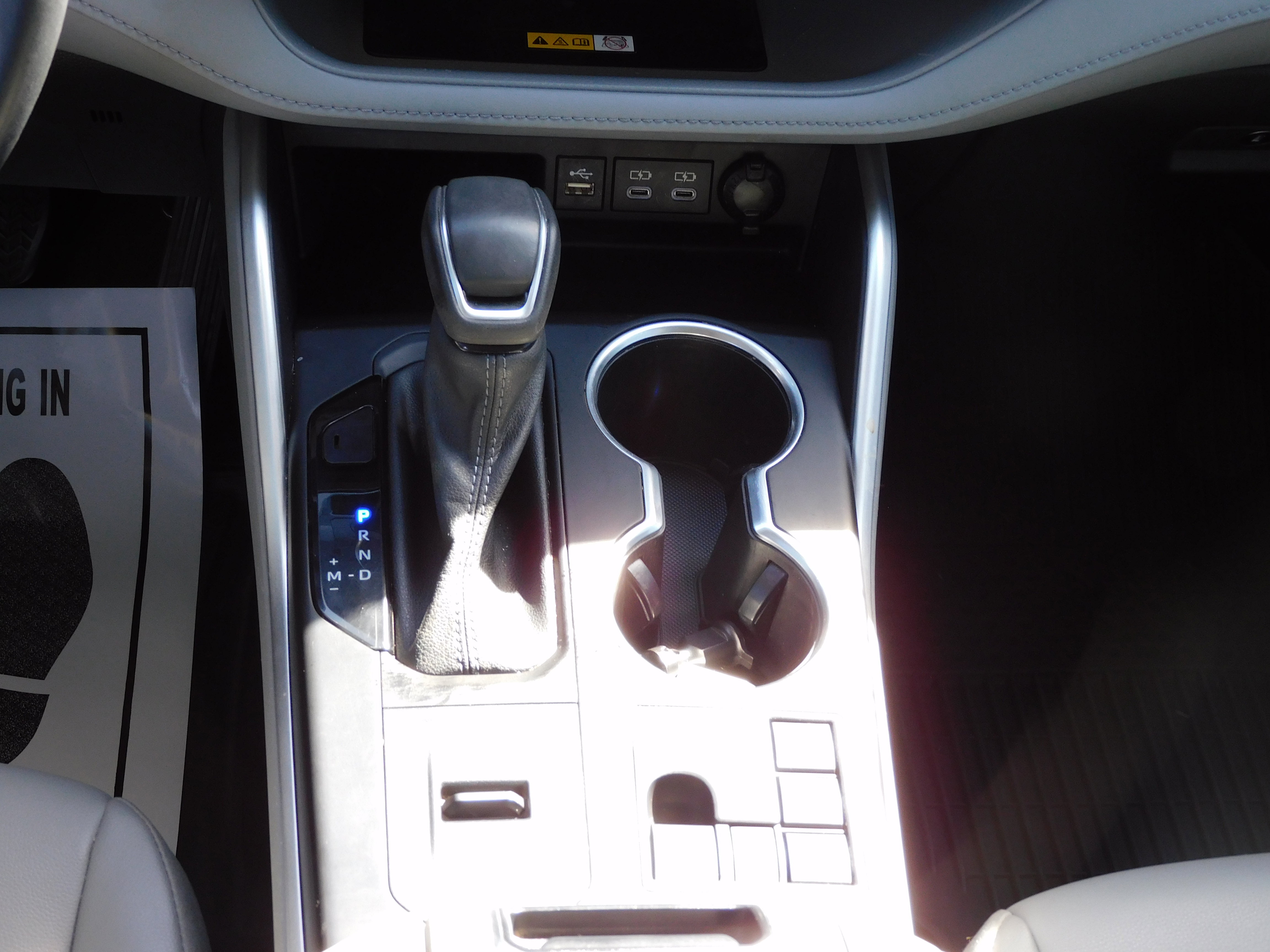 Used 2023 Toyota Highlander XLE image 16