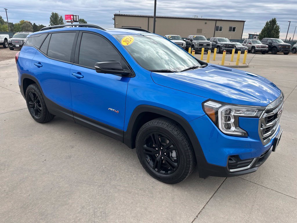 Certified 2024 GMC Terrain AT4 w/ Infotainment Package II AWD/4WD image 39