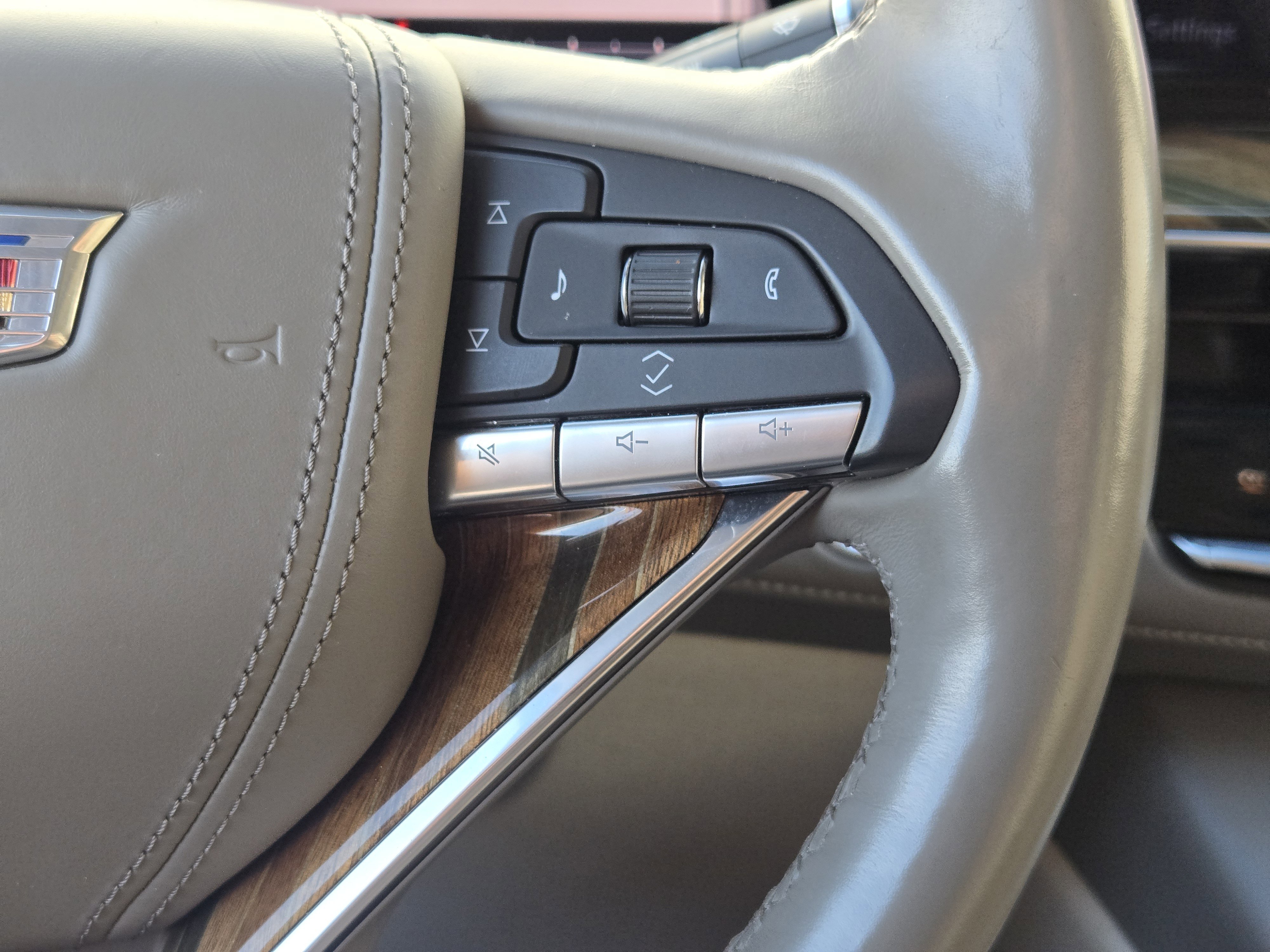 Used 2022 Cadillac Escalade Sport Platinum w/ Heavy-Duty Trailer Package image 32