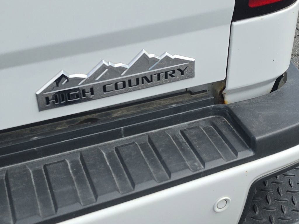 Used 2017 Chevrolet Silverado 2500 High Country w/ Snow Plow Prep Package AWD/4WD image 6