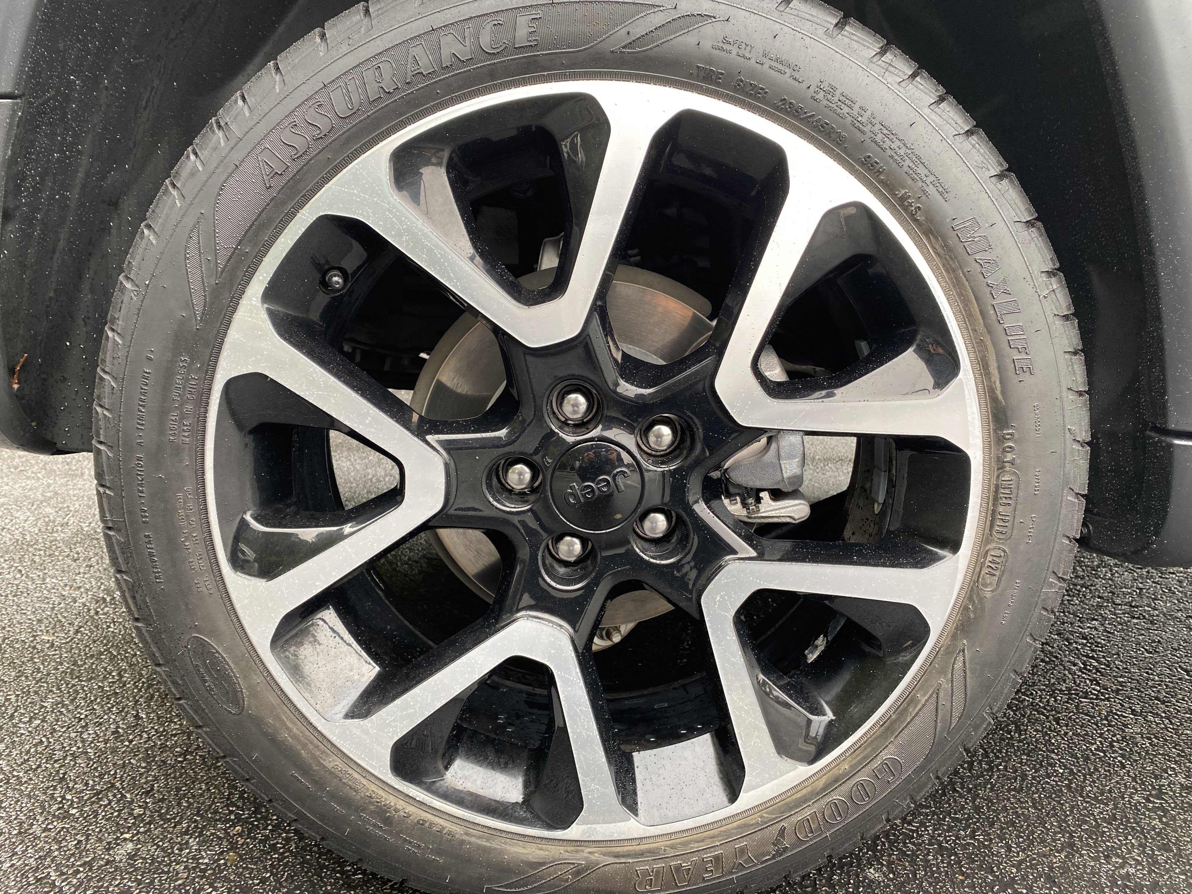 Used 2021 Jeep Compass Limited w/ Sun and Sound Group image 38