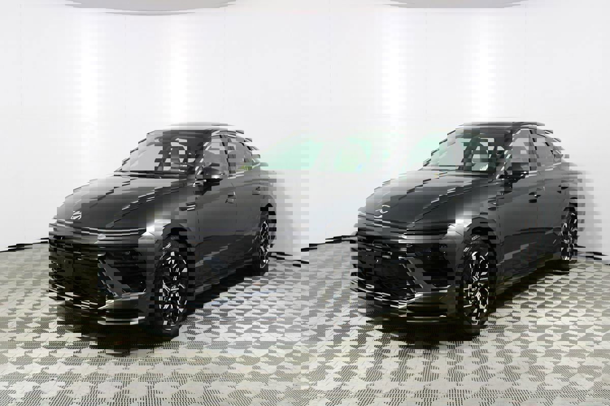 Used 2025 Hyundai Sonata SEL image 3