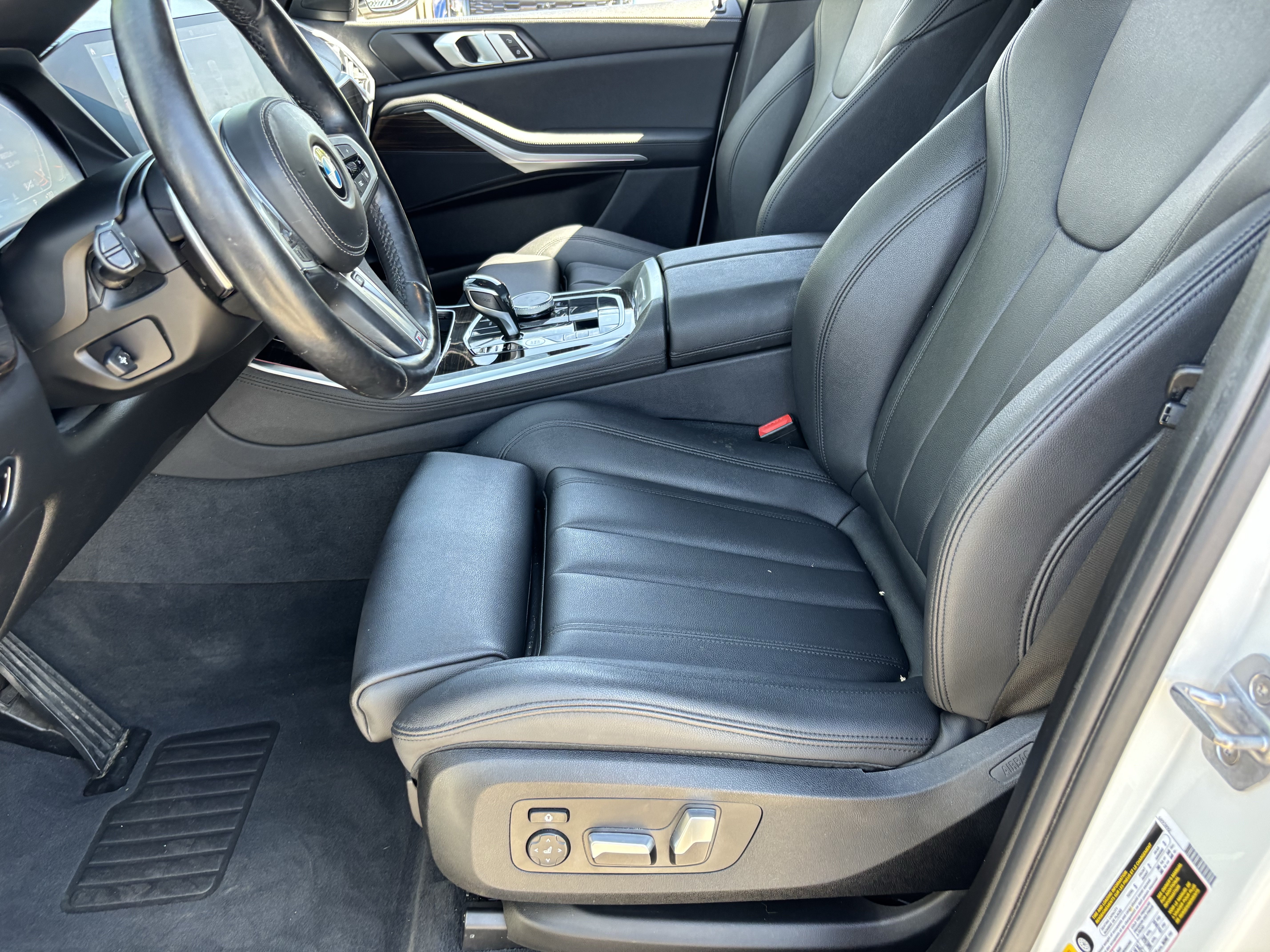 Used 2019 BMW X5 xDrive40i w/ Convenience Package AWD/4WD image 18