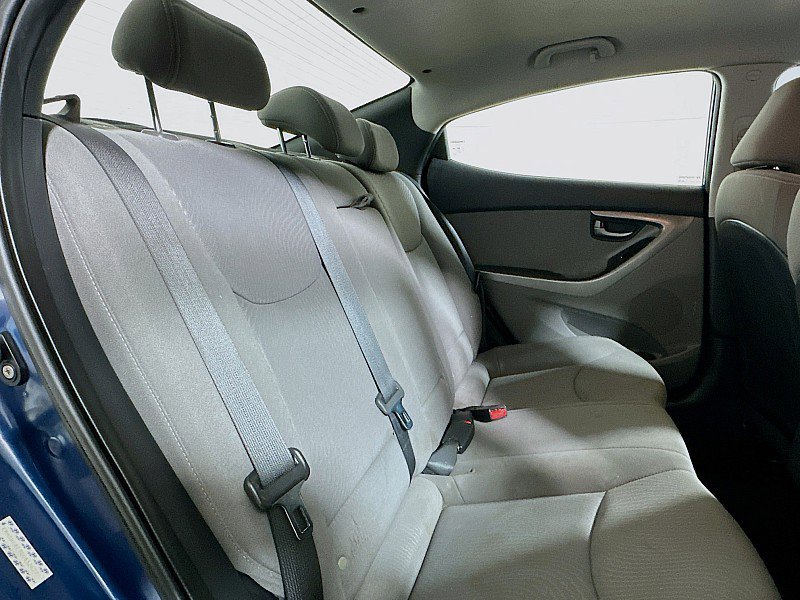 Used 2016 Hyundai Elantra SE image 25