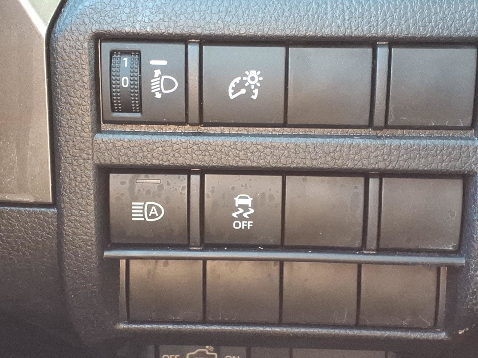Used 2025 Toyota Tacoma SR5 RWD image 28