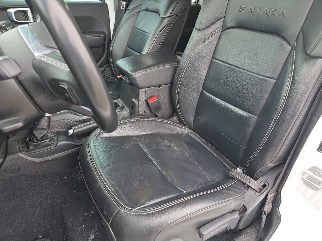 Used 2022 Jeep Wrangler Unlimited Sahara image 24