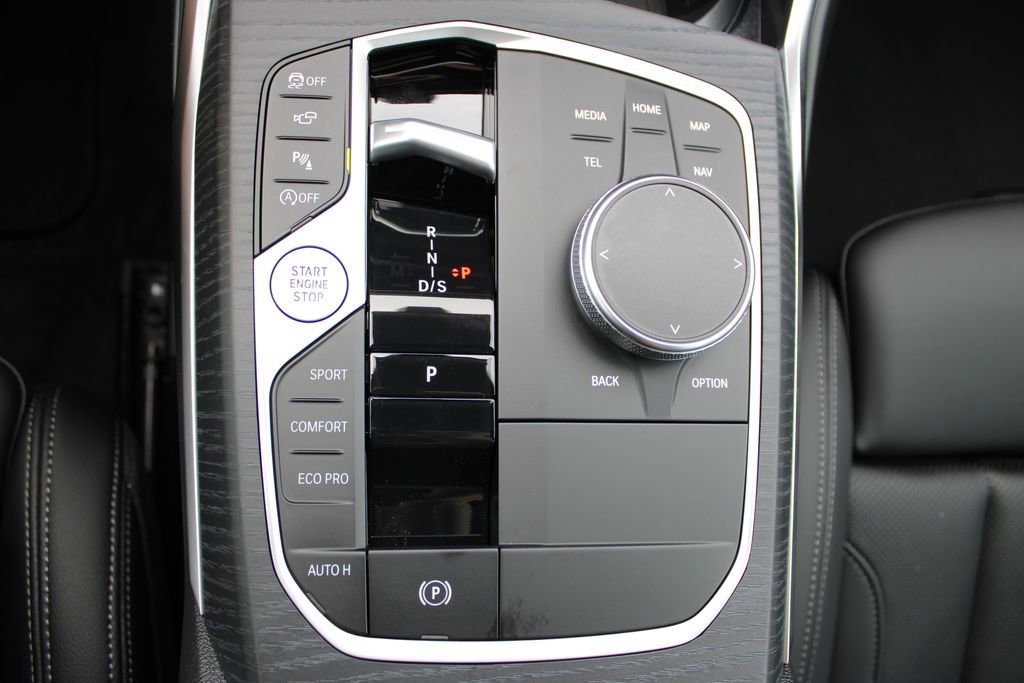 New 2025 BMW 330i xDrive Sedan w/ M Sport Package image 32