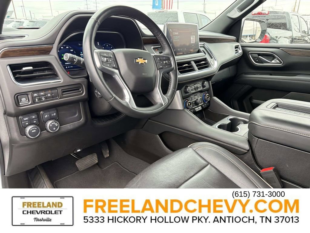 Used 2023 Chevrolet Suburban Premier image 27