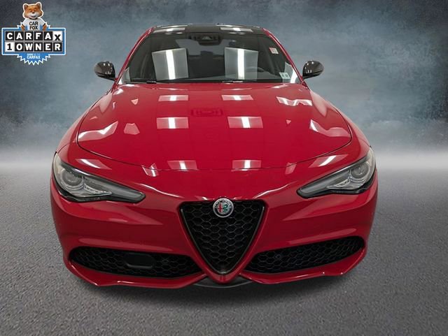 Used 2023 Alfa Romeo Giulia Estrema AWD/4WD image 2