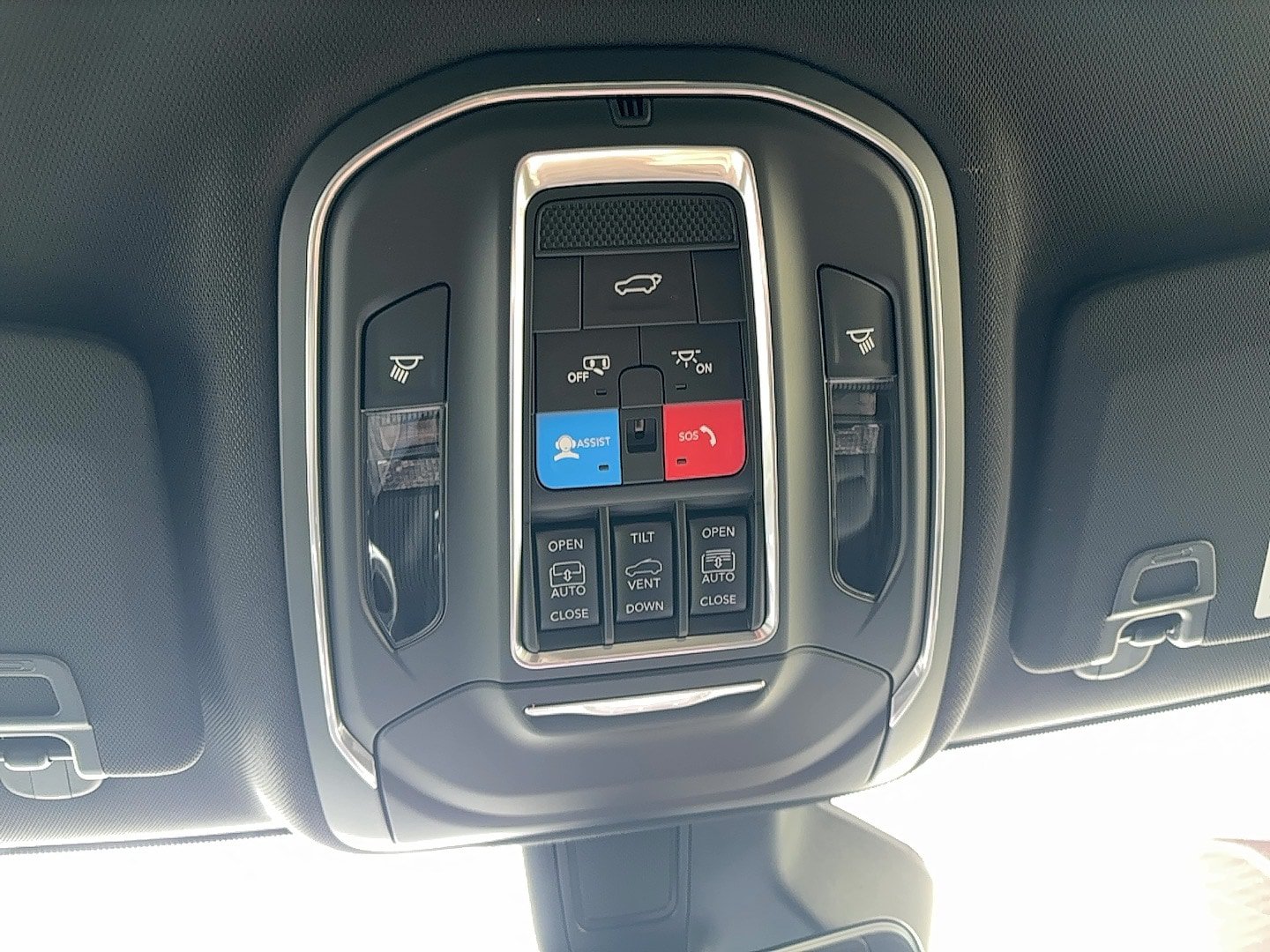 New 2026 Jeep Grand Cherokee Limited w/ Limited Altitude Package AWD/4WD image 31