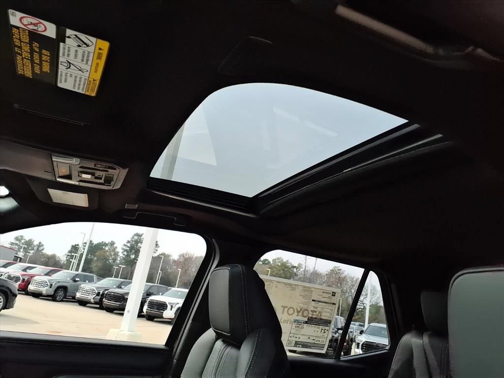 Used 2026 Toyota 4Runner Limited AWD/4WD image 10