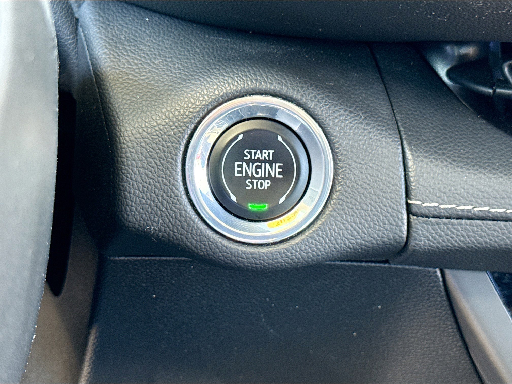 Used 2023 Buick Envision Essence AWD/4WD image 9
