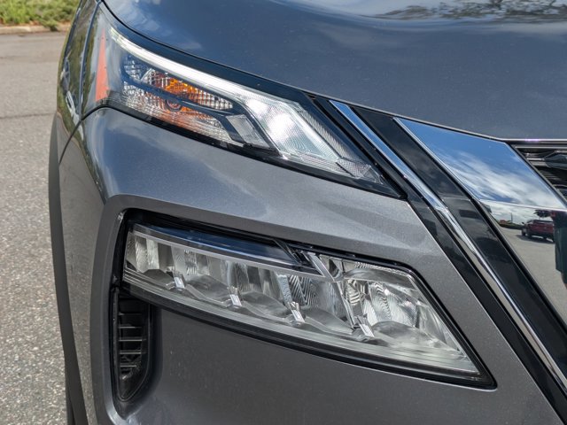 Certified 2023 Nissan Rogue SV image 10