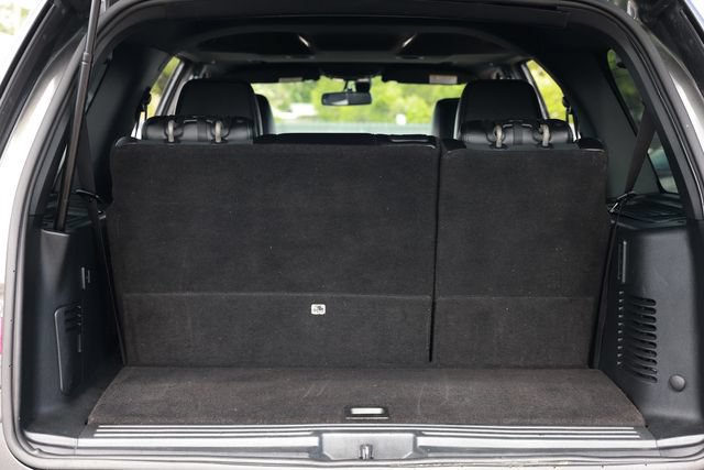 Used 2016 Lincoln Navigator Select RWD image 29