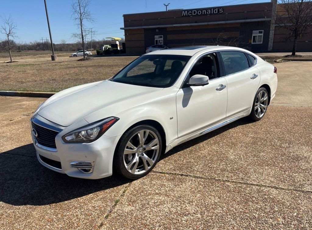 Used 2019 INFINITI Q70 L 5.6 w/ Sensory Package image 3