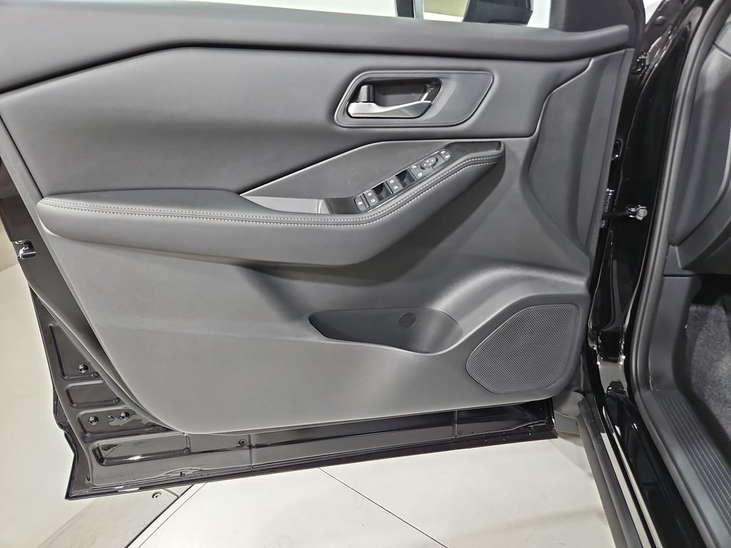 New 2026 Nissan Rogue SV AWD/4WD image 10
