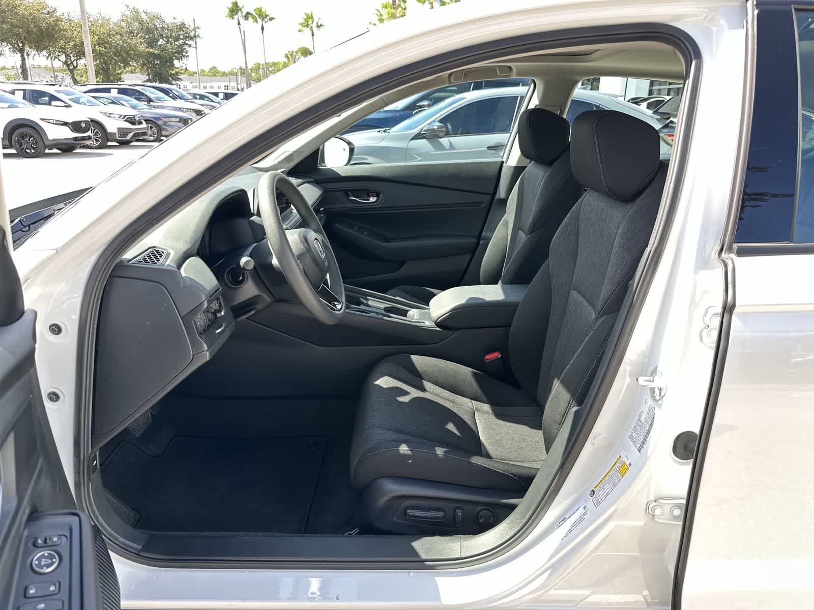 Used 2025 Honda Accord SE image 2