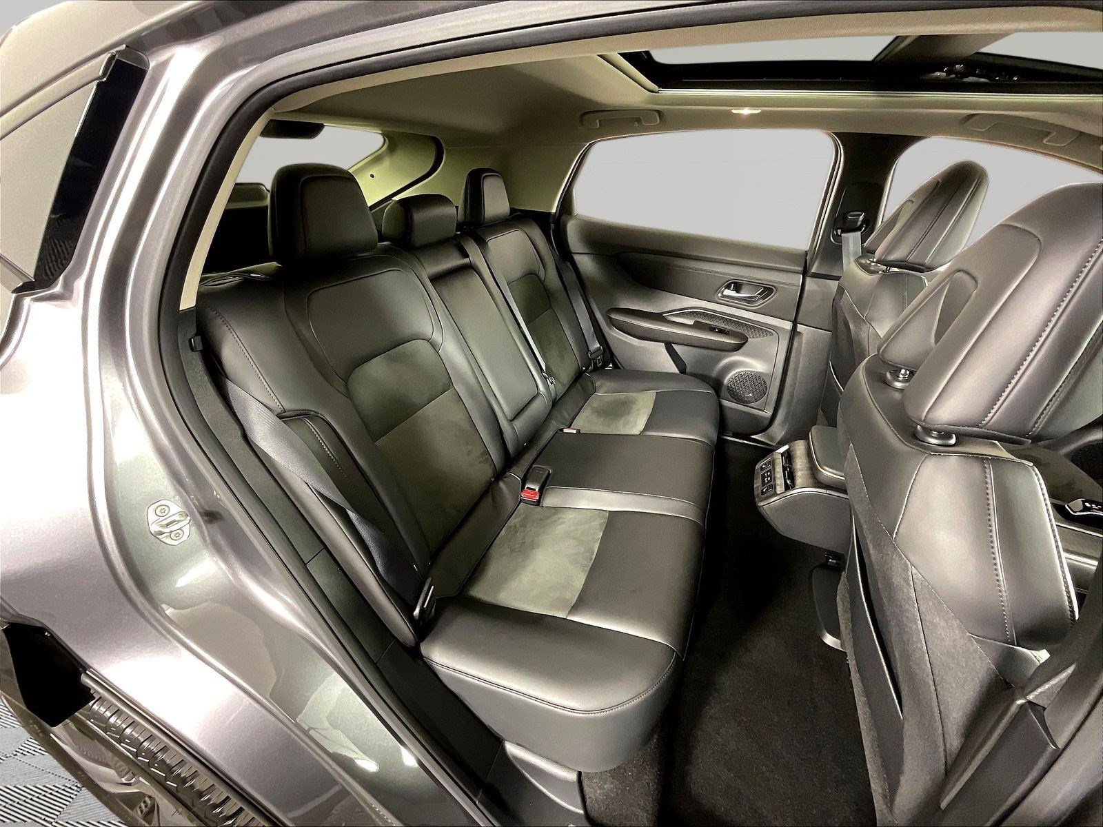 Certified 2023 Nissan Ariya AWD image 25