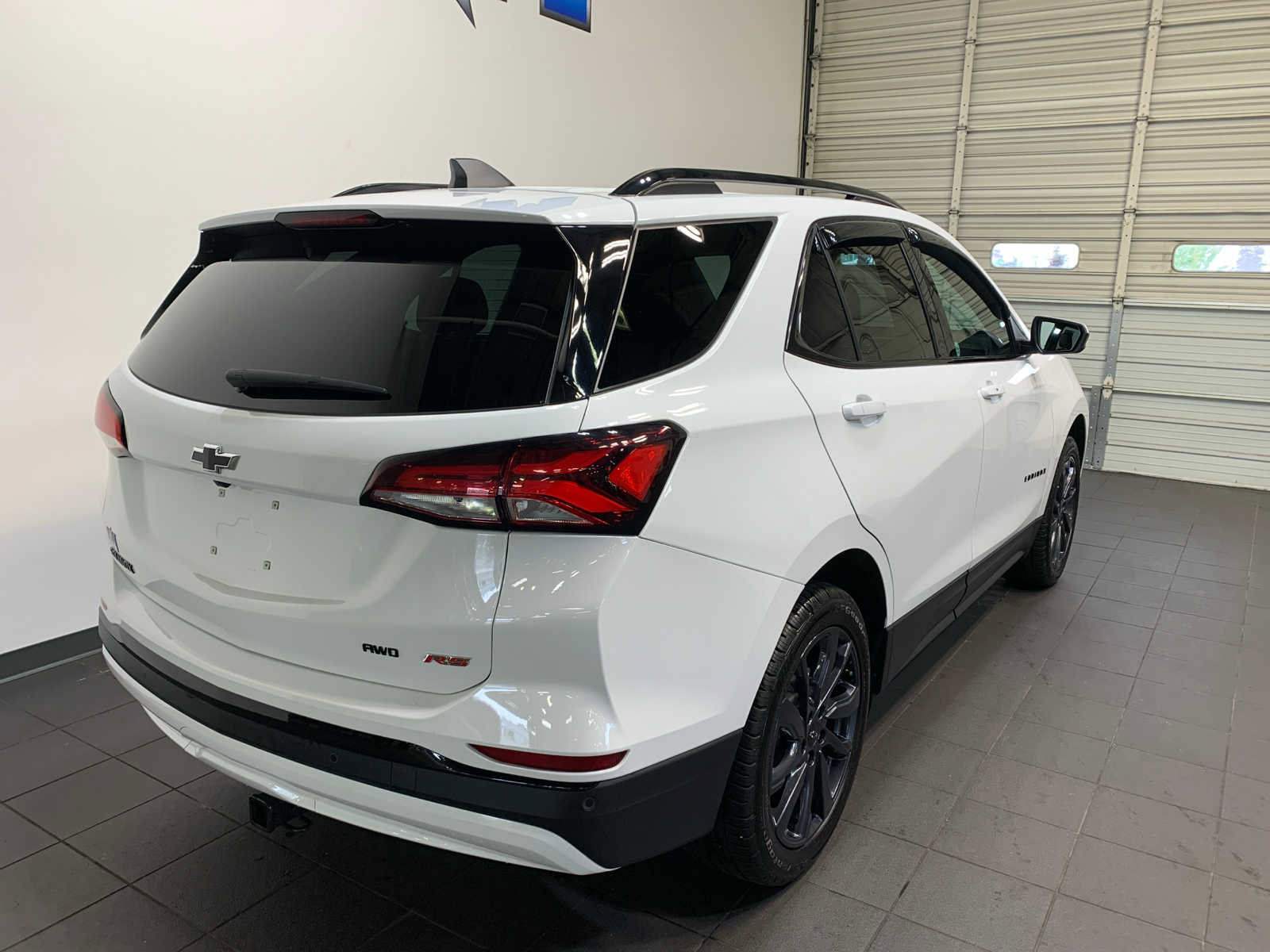 Used 2024 Chevrolet Equinox RS image 3