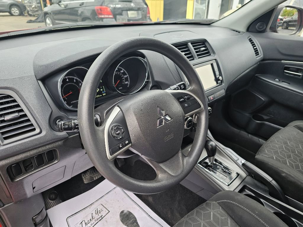 Used 2023 Mitsubishi Outlander Sport SE image 23