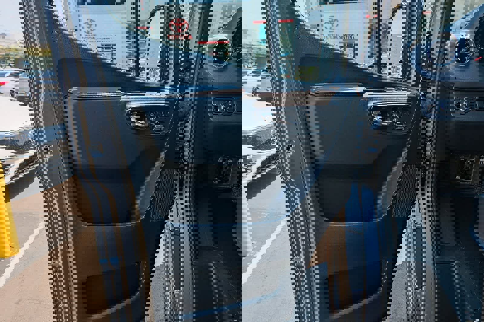 Used 2024 Mercedes-Benz Sprinter 2500 image 17