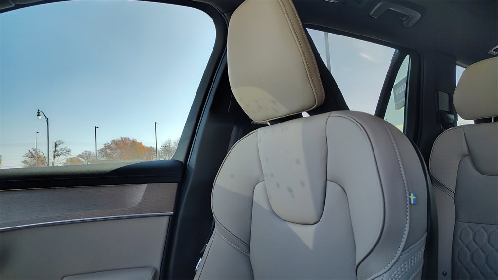 New 2026 Volvo XC90 B6 Plus image 24