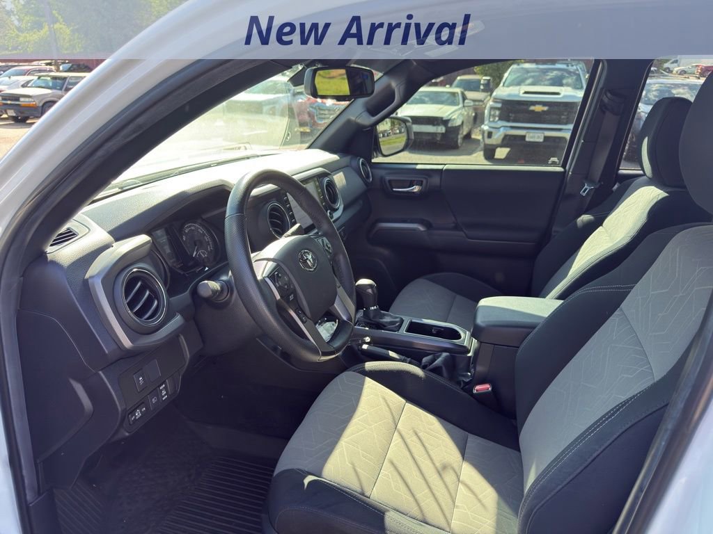 Used 2023 Toyota Tacoma TRD Off-Road image 9