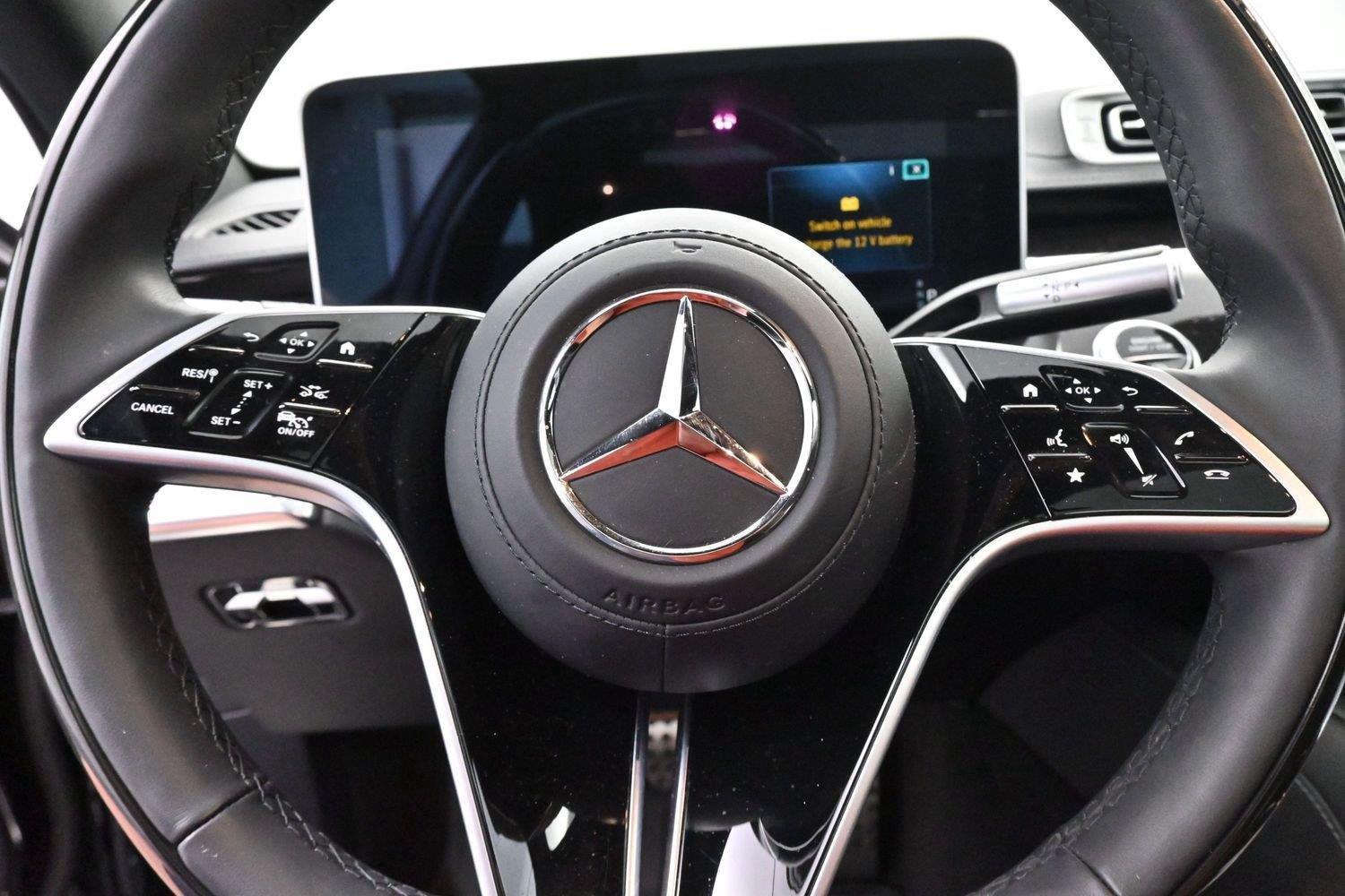 Used 2024 Mercedes-Benz S 580 4MATIC Sedan image 16