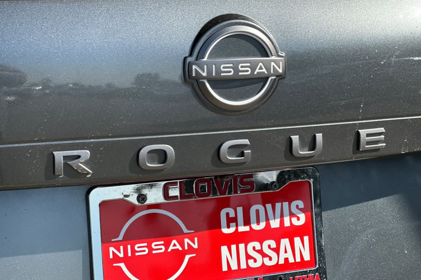 Certified 2025 Nissan Rogue SV FWD image 17
