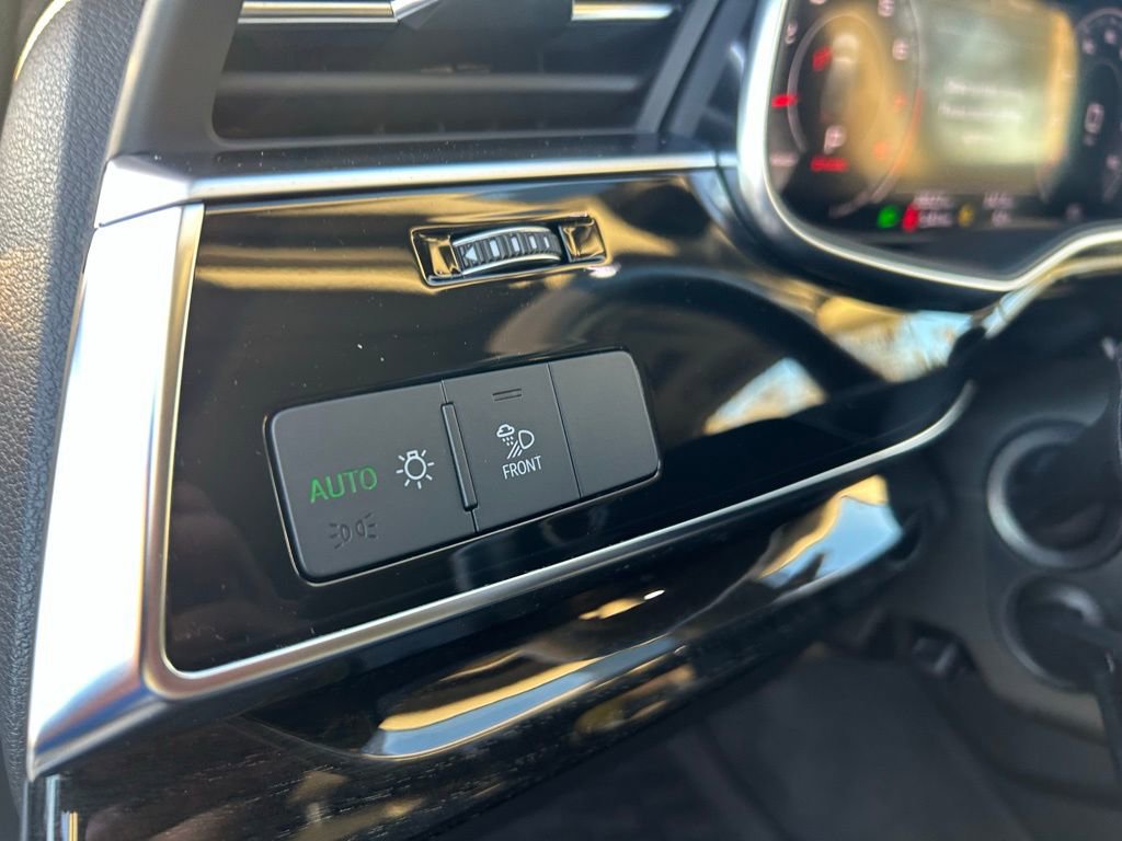 Used 2023 Audi Q7 2.0T Premium w/ Towing Package image 56