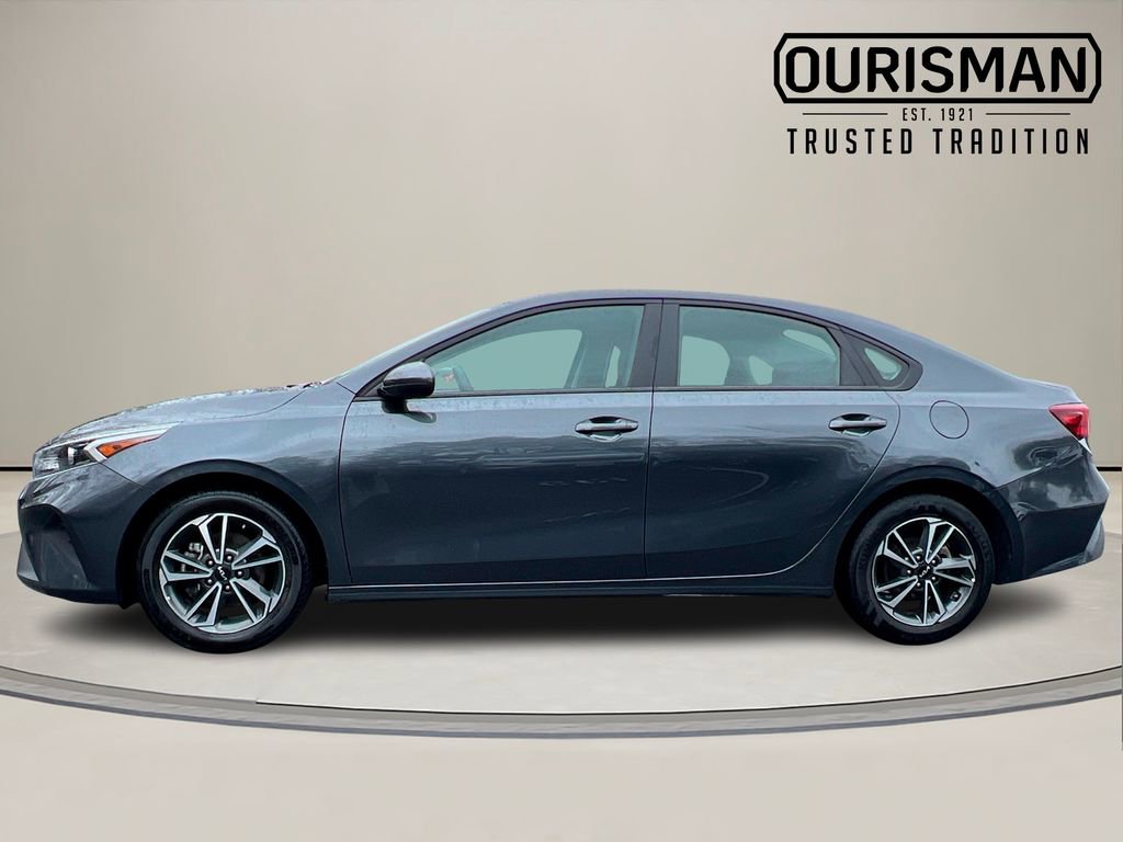 Used 2024 Kia Forte LXS image 3