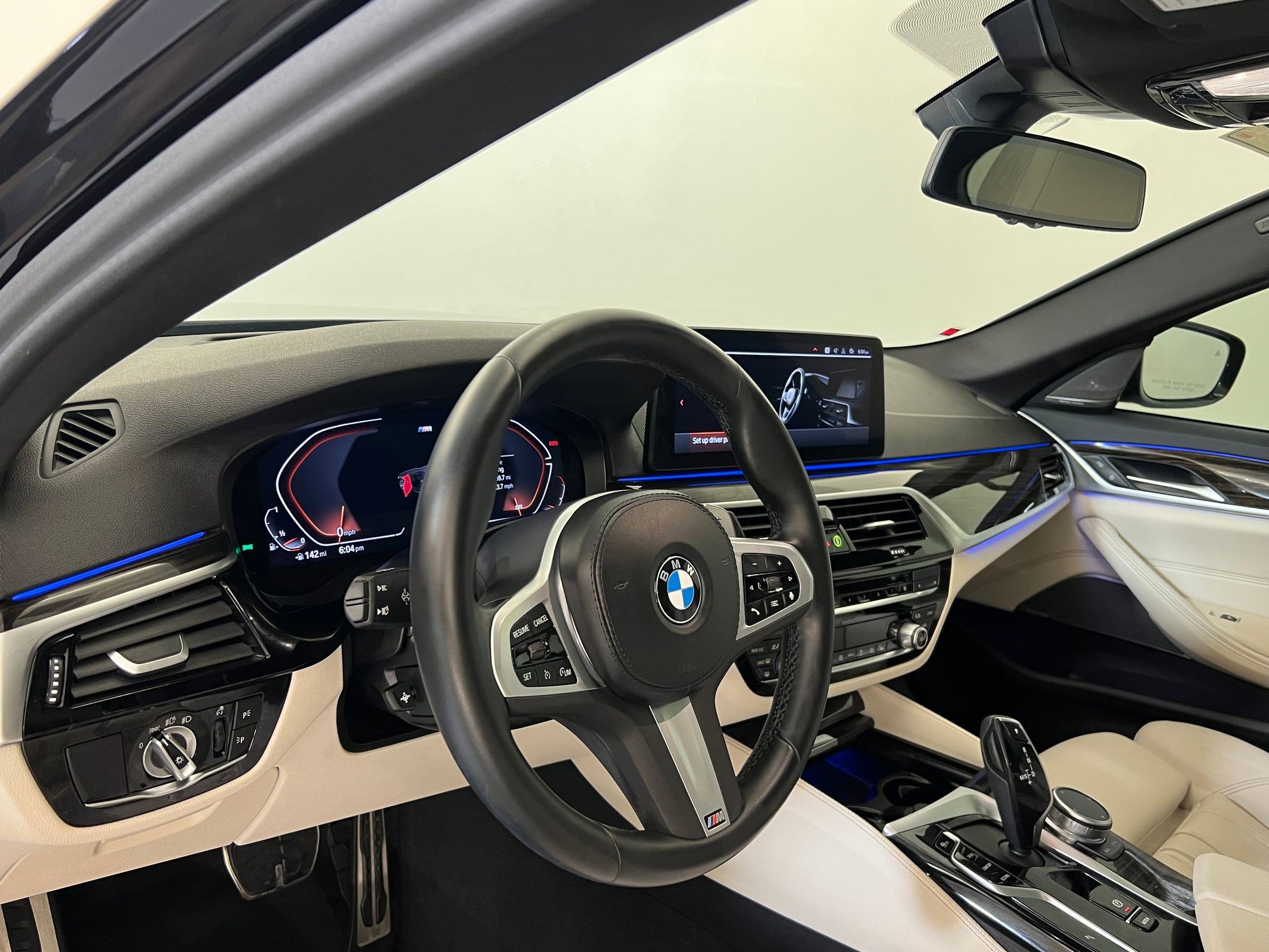 Used 2023 BMW 540i w/ M Sport Package image 4